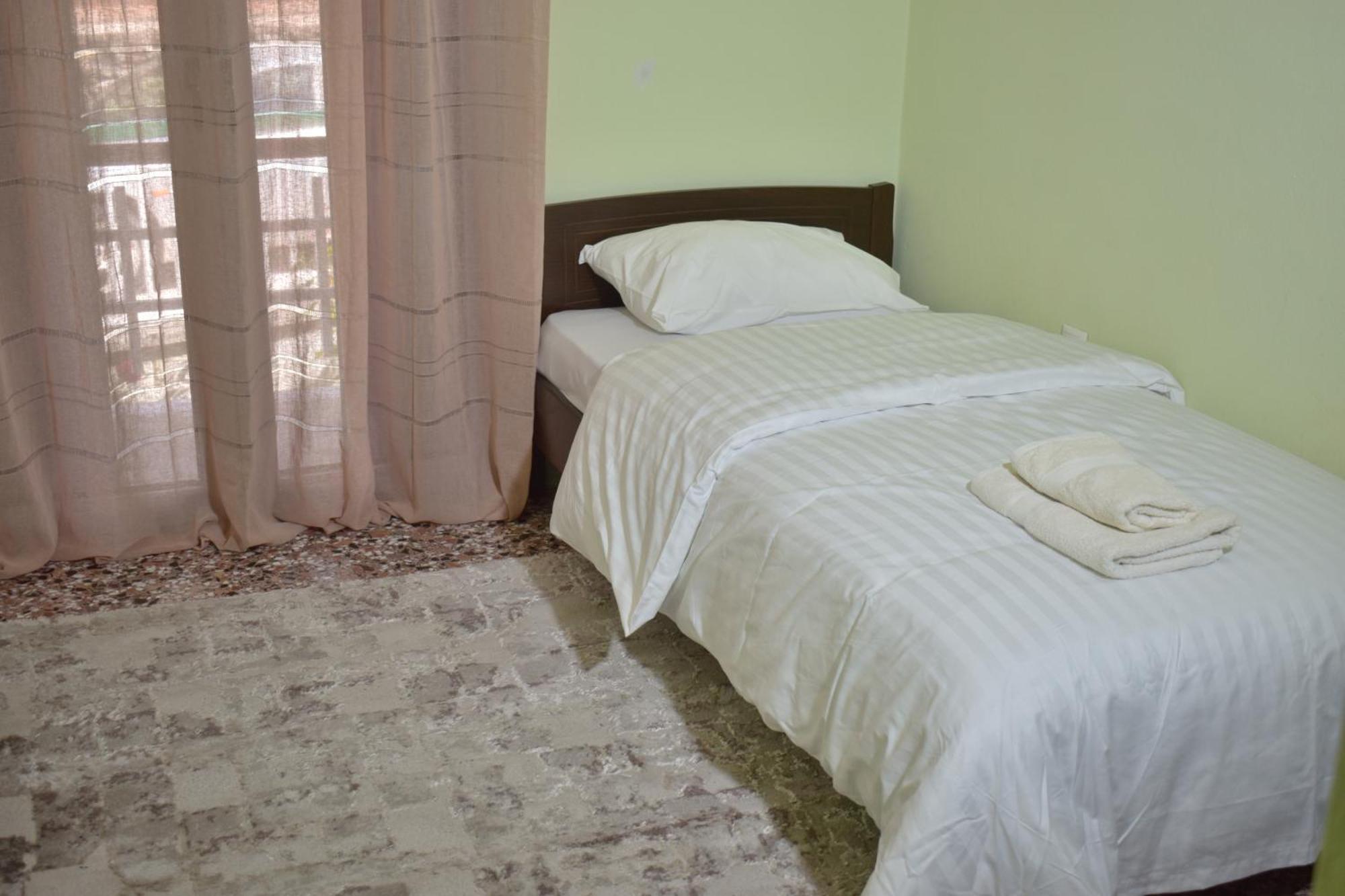 Rose'S House Apartment Tríkala Екстериор снимка